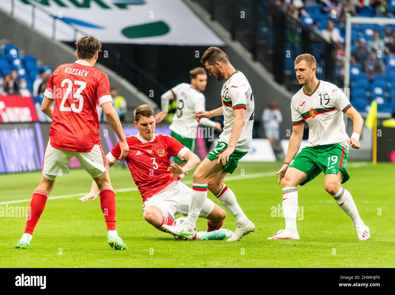 Mosca, Russia – 5 giugno 2021. Giocatori daler Kuzyaev, Igor Diveev, Petar Vitanov, Atanas Iliev durante il amichevole internazionale Russia contro Bulgaria (1-0). Foto Stock