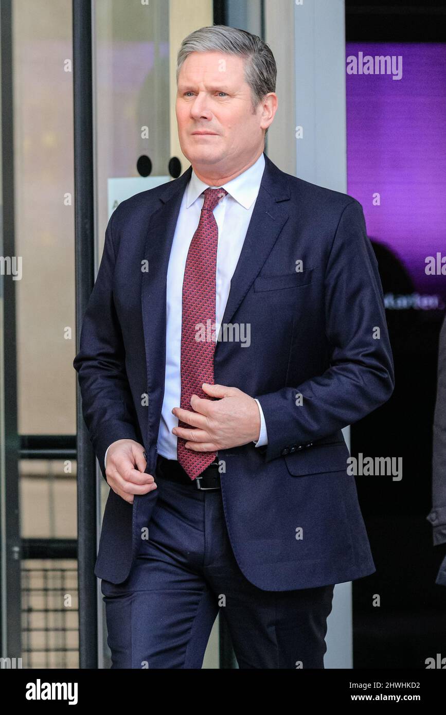 Londra, Regno Unito. 06th Mar 2022. Sir Keir Starmer, QC, MP, leader del Partito laburista britannico, presso la BBC nel centro di Londra per un'intervista. Credit: Imagplotter/Alamy Live News Foto Stock