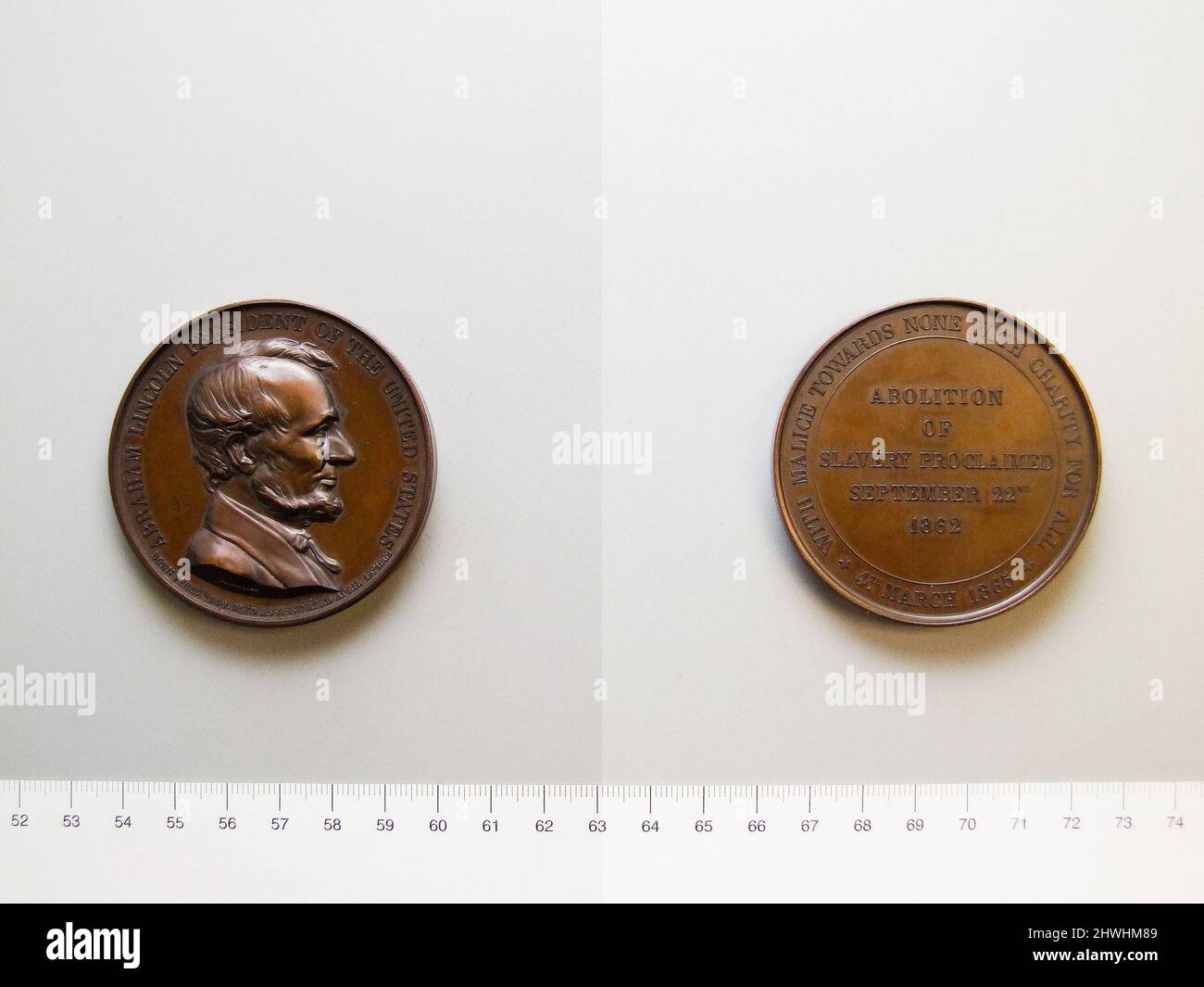 Medaglia di Abraham Lincoln - abolito della schiavitù. Artista: Hugues Bovy, Svizzero, 1841–1903Honorand: Abraham Lincoln, Americano, 1809–1865 Foto Stock
