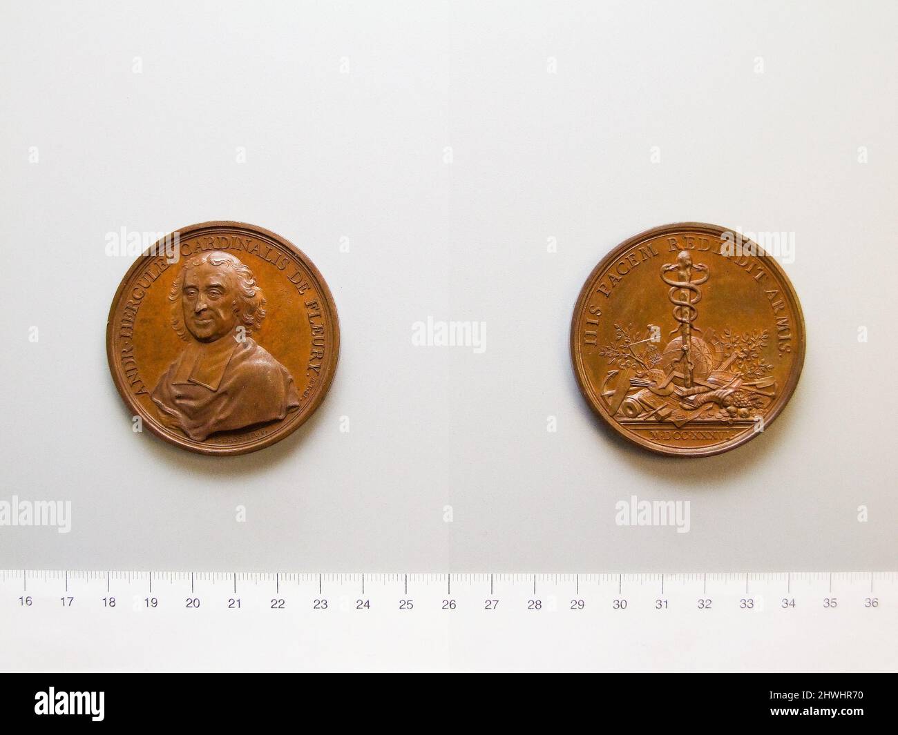 Medaglia del Cardinale de Fleury. Oggetto: Cardinale André-Hercule de Fleury artista: Paul Adrian Brodeur artista: Jean Dassier, svizzero, 1676–1763 Foto Stock