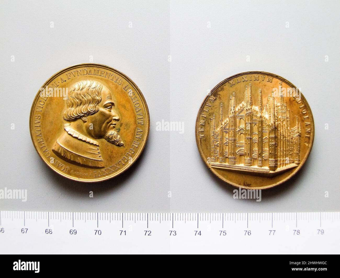 Medaglia di Gian Galeazzo Visconti. Oggetto: Duca Gian Galeazzo Visconti, 1351–1402 oggetto: Cattedrale di Milano artista: Francesco Broggi, italiano, 1800–1857 Foto Stock