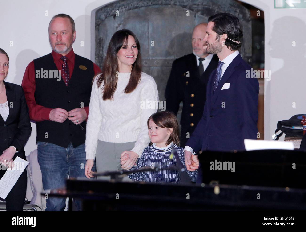 Il principe Carl Filippo di Svezia ha parlato dal pulpito durante la cerimonia di inaugurazione del Vasaloppet nella chiesa di Mora. La gara di sci di fondo Vasaloppet compie 100 anni. Con lui c'erano sua moglie la Principessa Sofia e il figlio il Principe Alessandro come supporto. Mora, Svezia, il 04 marzo 2022. Foto: Patrik C Österberg/Stella Pictures /ABACAPRESS.COM Foto Stock