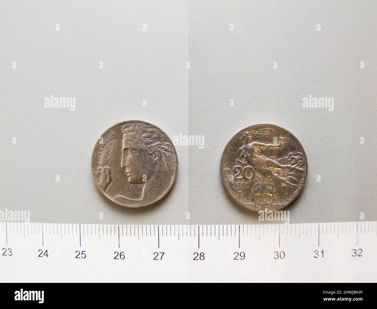 20 Centesimi di Vittorio Emanuele III, re d'Italia da Roma. Regnante: Vittorio Emanuele III, re d'Italia, 1869–1947, regnò 1900–1946 Mint: RomeMaker: Leonardo Bistolfi, italiano, 1859–1933Engraver: Luigi Giorgi, italiano, 1848–1912 Foto Stock