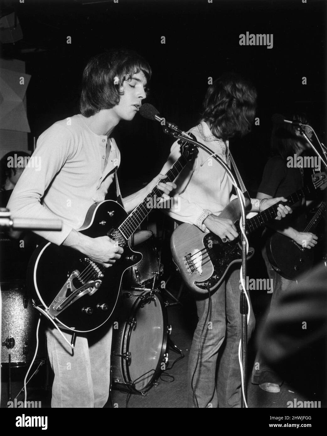 'Humble Pie' una band rock, hard rock e rhythm and blues dell'Inghilterra, uno dei primi supergruppi del 1970s, che ha riscosso successo in America e Regno Unito. Sono ricordati al meglio per le loro prestazioni dinamiche di concerto dal vivo e canzoni come 30 Days in the Hole, non ho bisogno di nessun Dottore e Natural Born Bugie (spesso misspelled come boogie). La formazione originale della band comprendeva Steve Marriott from the Small Faces, Peter Frampton, cantante e chitarrista della mandria, Greg Ridley, ex bassista di Spooky Tooth e batterista diciassettenne Jerry Shirley.Circa 1972. R30171. Foto Stock