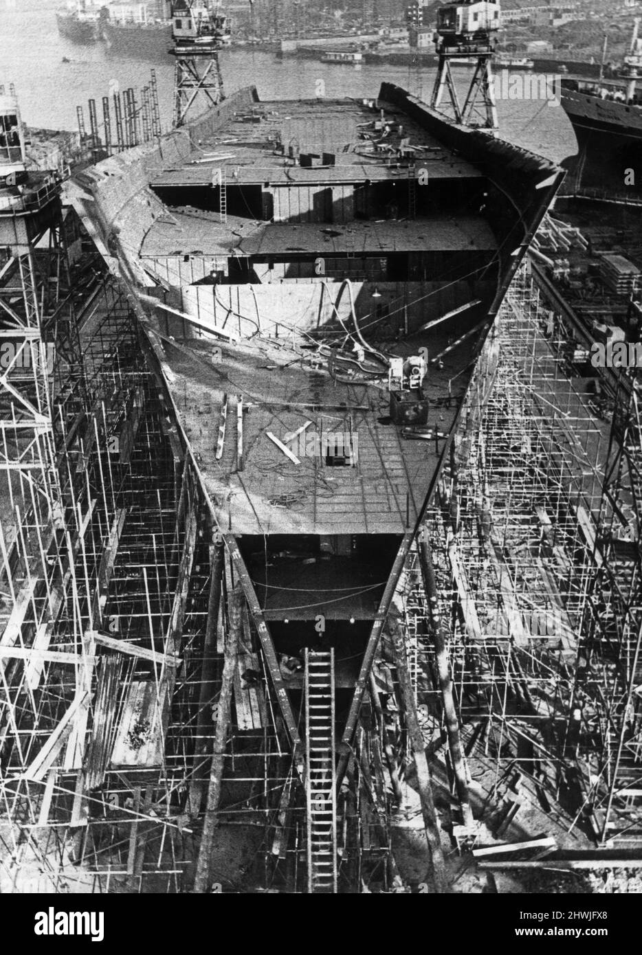 Il Vistafjord di lusso in costruzione al Neptune Yard di Swan Hunter sul Tyne. 27th gennaio 1972 Foto Stock