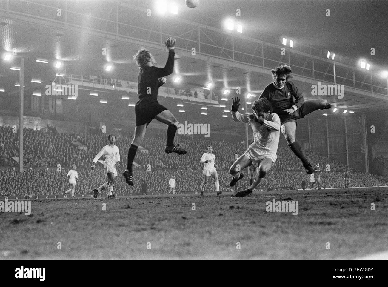 Liverpool 3-0 Bayern Munich, Inter-Cities Fiere Cup Quarter-final 1st tappa ad Anfield, mercoledì 10th marzo 1971. I nostri spettacoli di foto ... Bayern portiere Sepp Maier, partita d'azione. Foto Stock