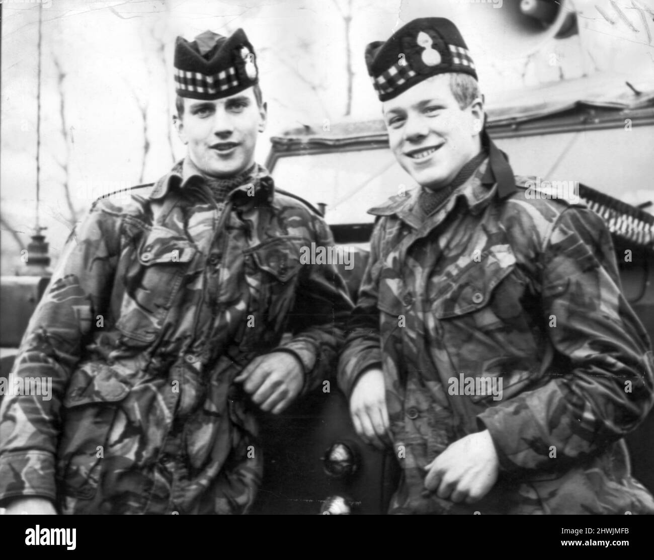 John McCaig 17 (r) e suo fratello Joseph McCaig 18 (l) che sono stati uccisi a colpi di arma da fuoco nel marzo 10th 1971. Erano stati in Irlanda del Nord solo per alcuni giorni. I ragazzi sono stati arrossati in testa e lasciati in un fossato fuori Belfast. Con loro era il corpo del loro collega nel Royal Highland Fusiliers, Dugald McCaughey da Glasgow. Foto Stock