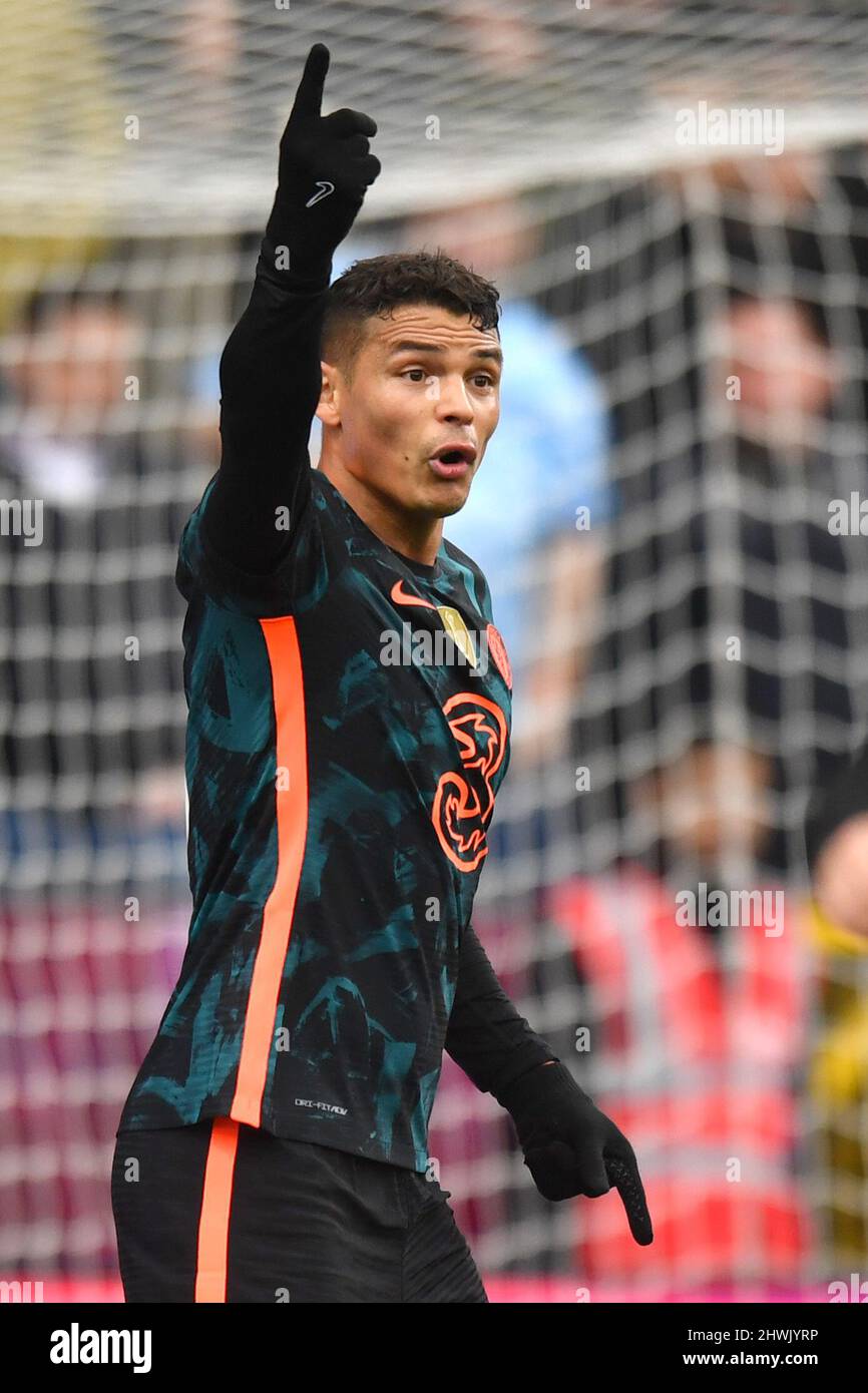 Thiago Silva di Chelsea durante la partita della Premier League tra il Burnley FC e il Chelsea FC a Turf Moor, Burnley, Regno Unito. Data foto: Sabato 5 marzo 2022. Il credito fotografico dovrebbe leggere: Anthony Devlin Foto Stock