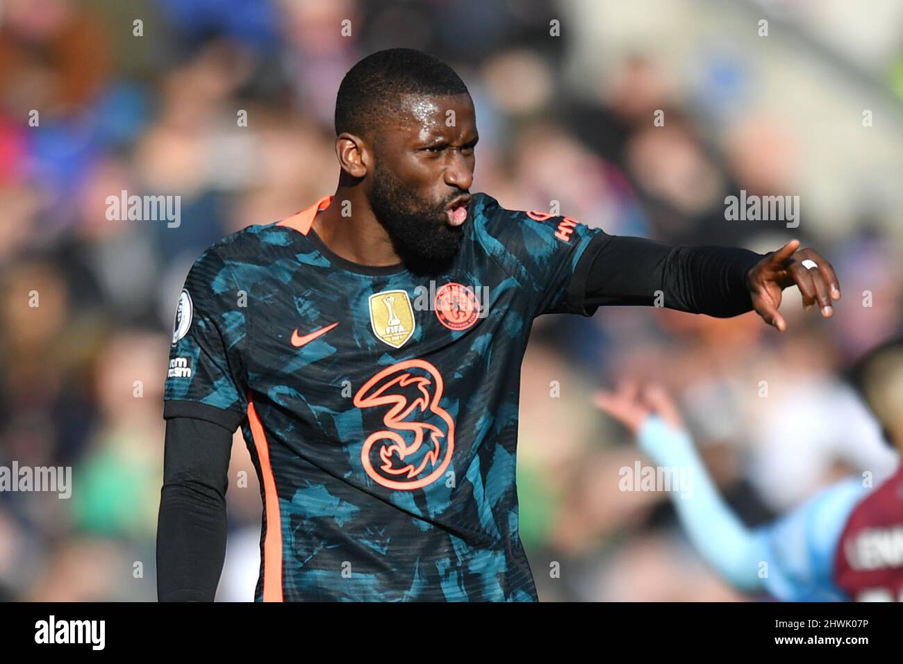 Antonio Rudiger di Chelsea durante la partita della Premier League tra il Burnley FC e il Chelsea FC a Turf Moor, Burnley, Regno Unito. Data foto: Sabato 5 marzo 2022. Il credito fotografico dovrebbe leggere: Anthony Devlin Foto Stock
