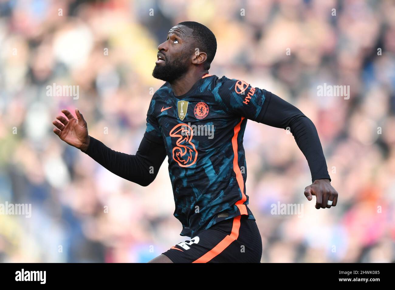 Antonio Rudiger di Chelsea durante la partita della Premier League tra il Burnley FC e il Chelsea FC a Turf Moor, Burnley, Regno Unito. Data foto: Sabato 5 marzo 2022. Il credito fotografico dovrebbe leggere: Anthony Devlin Foto Stock
