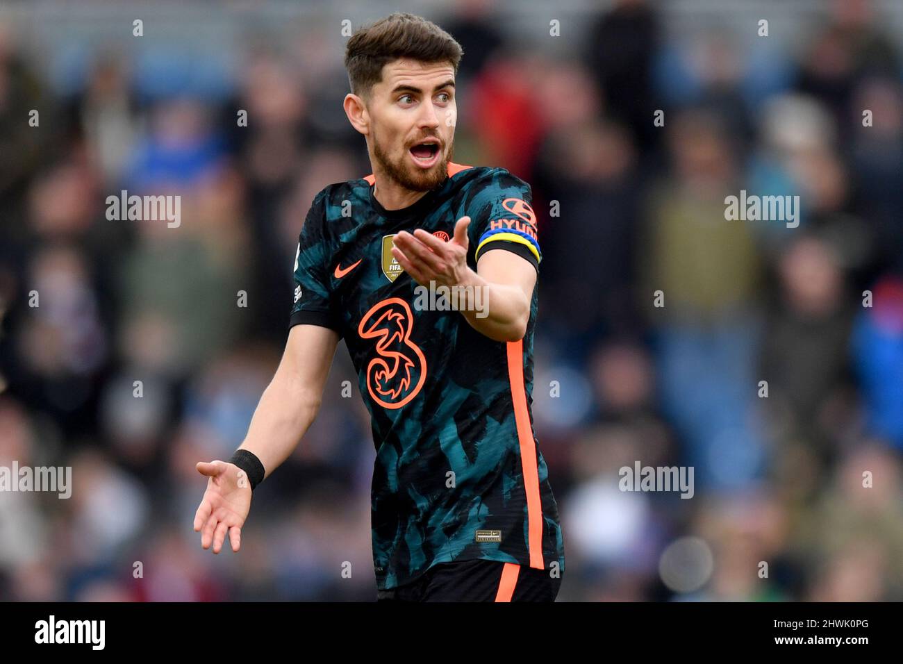 Il Jorginho di Chelsea durante la partita della Premier League tra il Burnley FC e il Chelsea FC a Turf Moor, Burnley, Regno Unito. Data foto: Sabato 5 marzo 2022. Il credito fotografico dovrebbe leggere: Anthony Devlin Foto Stock