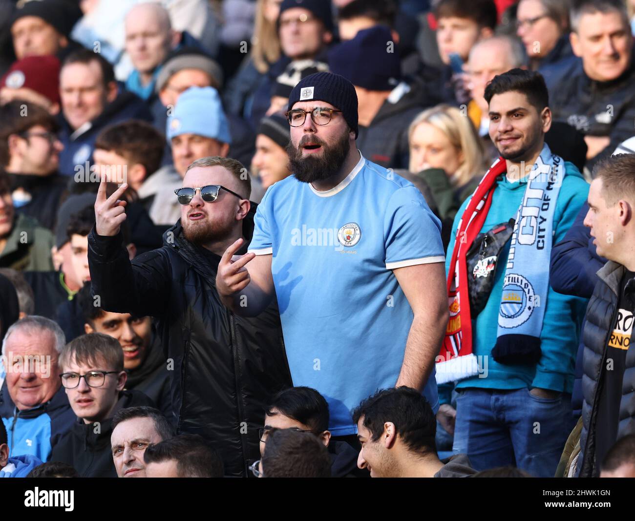 Manchester, Inghilterra, 6th marzo 2022. La rivalità del derby di Manchester mostra il suo volto durante la partita della Premier League all'Etihad Stadium di Manchester. Il credito dell'immagine dovrebbe leggere: Darren Staples / Sportimage Credit: Sportimage/Alamy Live News Foto Stock