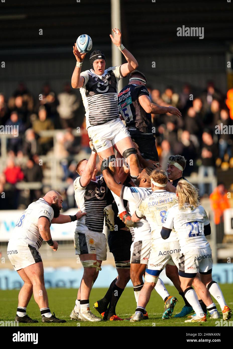 La JP Du Preez di sale Sharks vince un allineamento durante la partita Gallagher Premiership al Sandy Park, Exeter. Data foto: Domenica 6 marzo 2022. Foto Stock