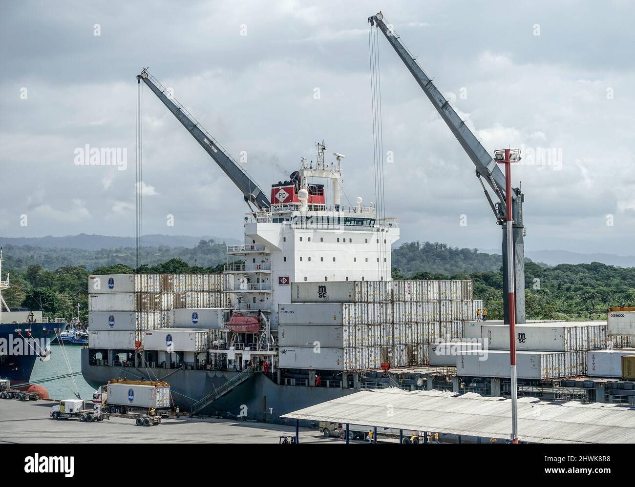 Spedire i contenitori per il carico di banane Chiquita al porto caraibico di Moin, Costa Rica. Foto Stock