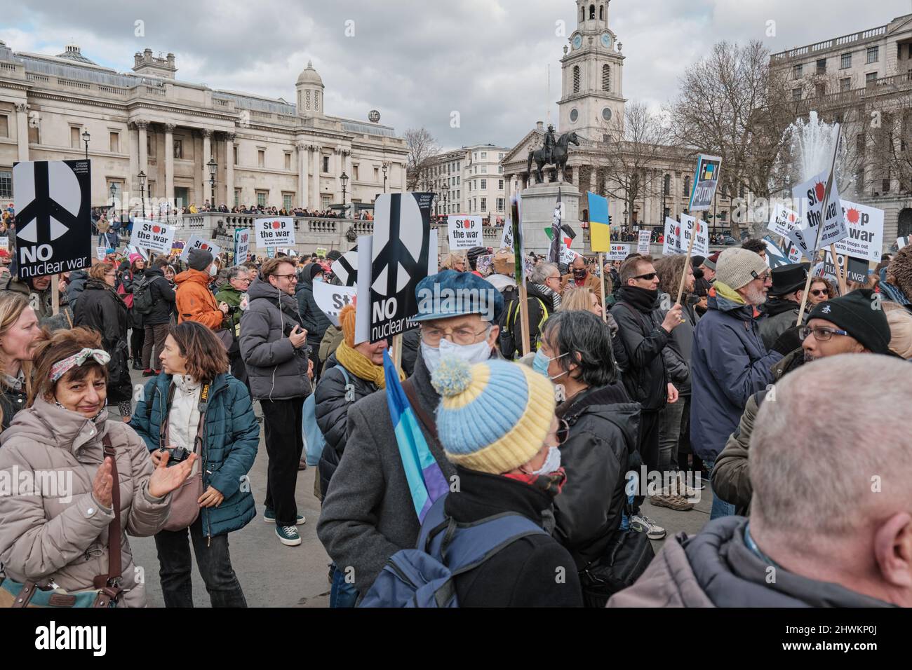 Londra, Regno Unito. 6th Mar 2022. No alla guerra in Ucraina Giornata globale d'azione, organizzata dalla coalizione Stop the War, per chiedere la fine della guerra in Ucraina, il ritiro delle truppe russe e l'opposizione all'escalation NATO. Credit: Chiara Fabbro/Alamy Live News Foto Stock