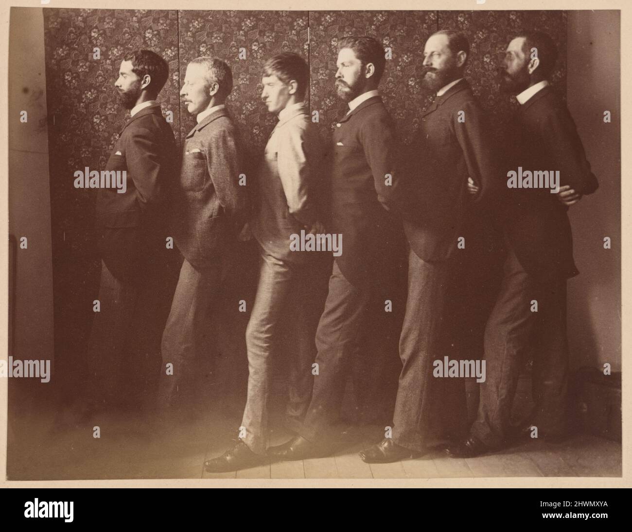 Gruppo Ritratto di W. C. Fitler, Julian Ashton, Phil May, W. T. Smedley, Frederick B. Schell, “Hop” (Livingston Hopkins), dall'album [Sydney, Australia]. Artista: Arthur K. Myer, australiano, 1864–1903 Foto Stock