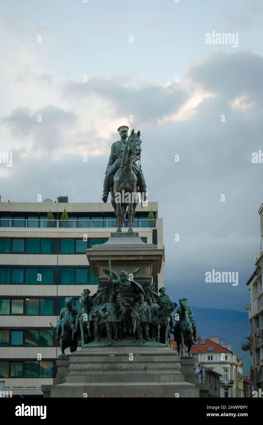 Statua del re russo Alessandro II, a Sofia. Bulgaria Foto Stock