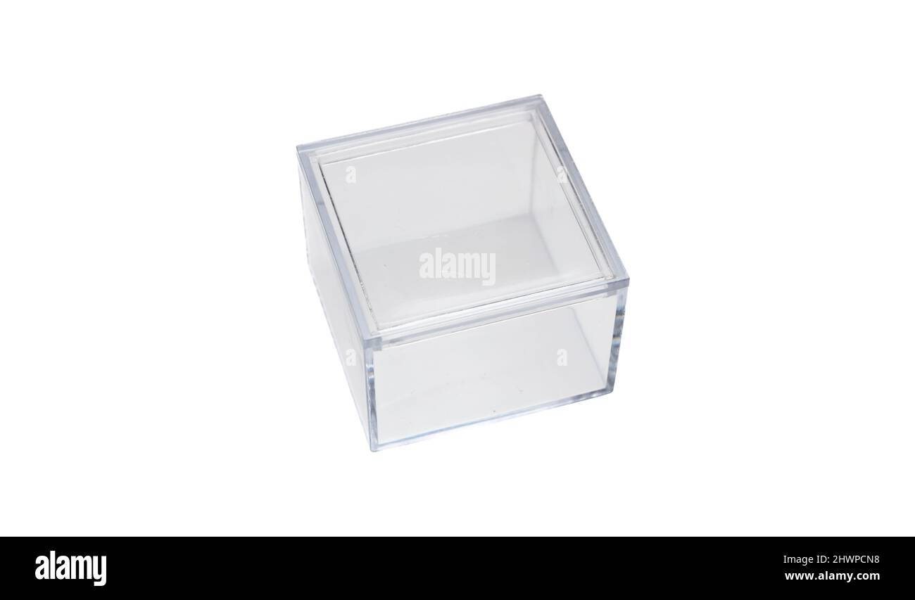 Cubo isolato in vetro trasparente su sfondo bianco. Vista dall'alto della scatola quadrata vuota, disegno per pubblicità, presentazione, esposizione, Foto Stock