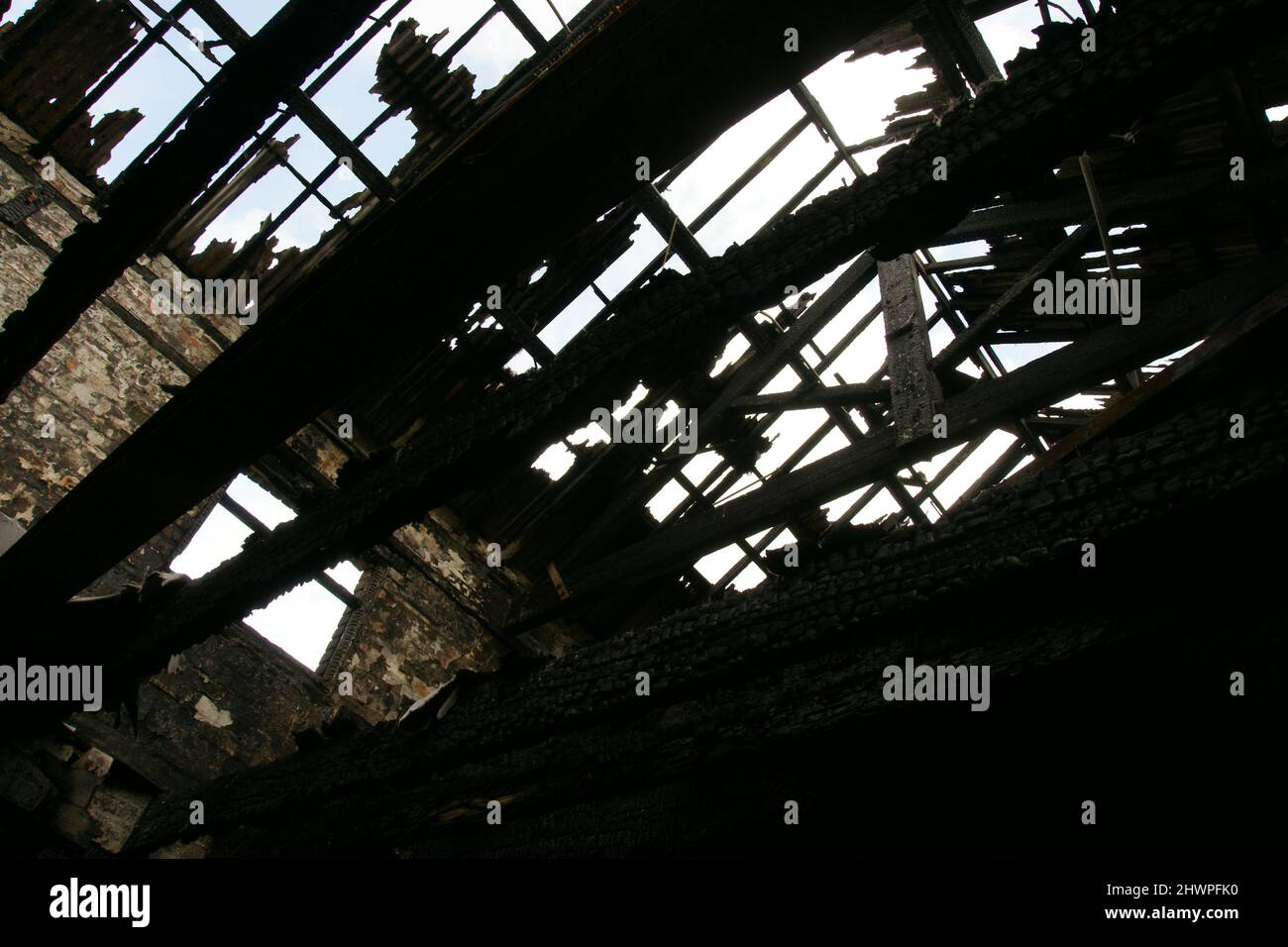 Edifici distrutti dall'invasione russa dell'Ucraina Foto Stock