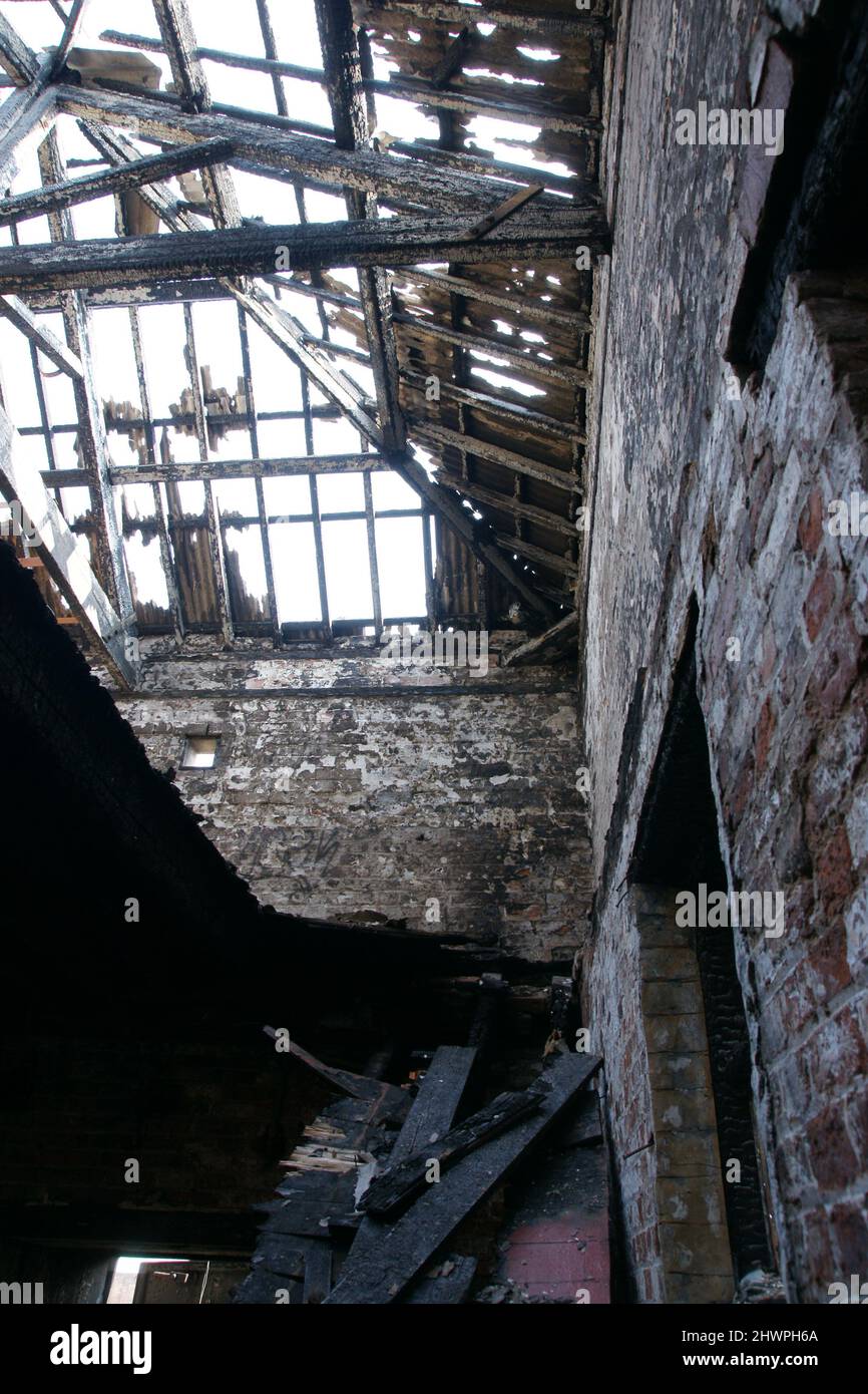 Edifici distrutti dall'invasione russa dell'Ucraina Foto Stock