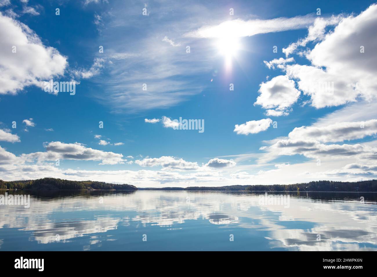 Finlandia, Mare terrestre e cielo Foto Stock