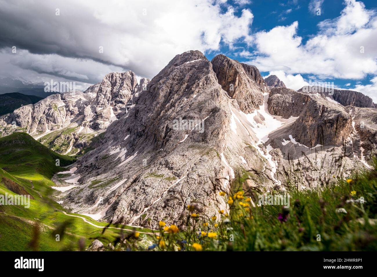 Italia, Alto Adige, paesaggio montagnoso del Parco Naturale dello Sciliar-Rosengarten in estate Foto Stock