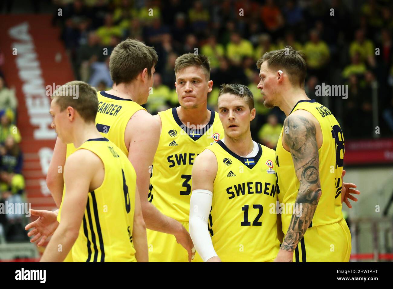 Svezia durante la partita di qualificazione della Coppa del mondo FIBA di lunedì, tra Svezia e Croazia nel Gruppo C, nello Stadio Arena, Norrköping, Svezia. Foto Stock