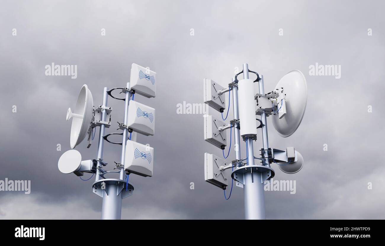 Torre di telecomunicazioni con 5G antenna di rete cellulare contro cielo tempestoso con nuvole, 3D rendering Foto Stock