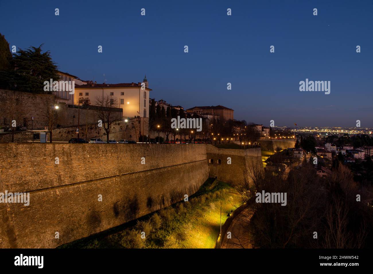 Le mura veneziane di Bergamo sono un'imponente costruzione architettonica Foto Stock