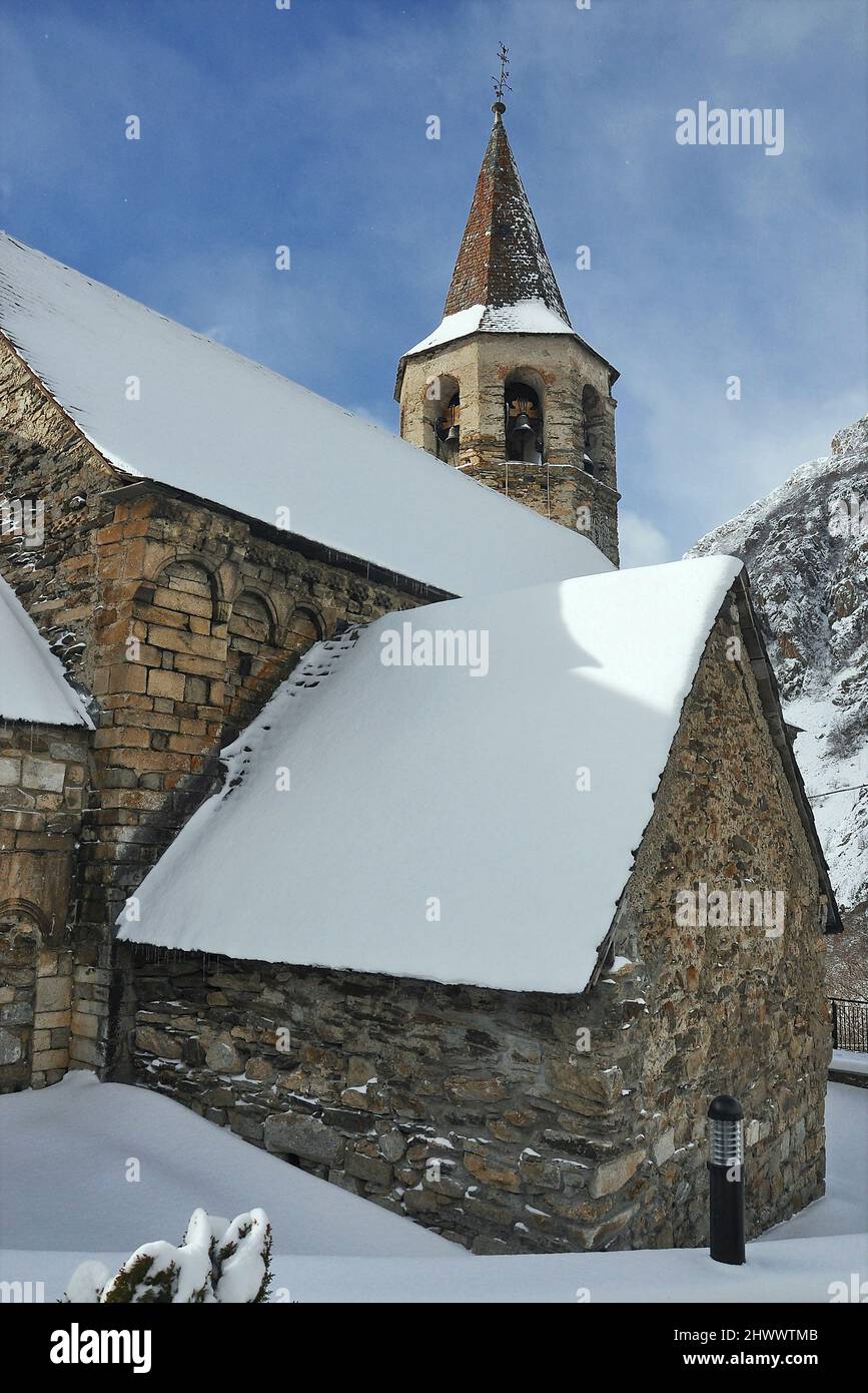 Chiesa di Sant Felix a Bagergue dei Pirenei catalani della regione Valle de Aran Provincia di Lérida, Catalogna, Spagna Foto Stock