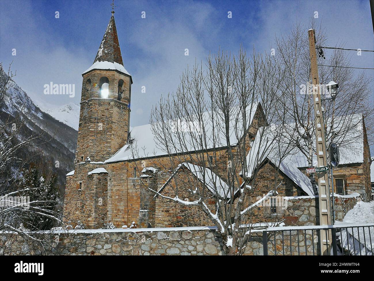 Chiesa di Sant Felix a Bagergue dei Pirenei catalani della regione Valle de Aran Provincia di Lérida, Catalogna, Spagna Foto Stock