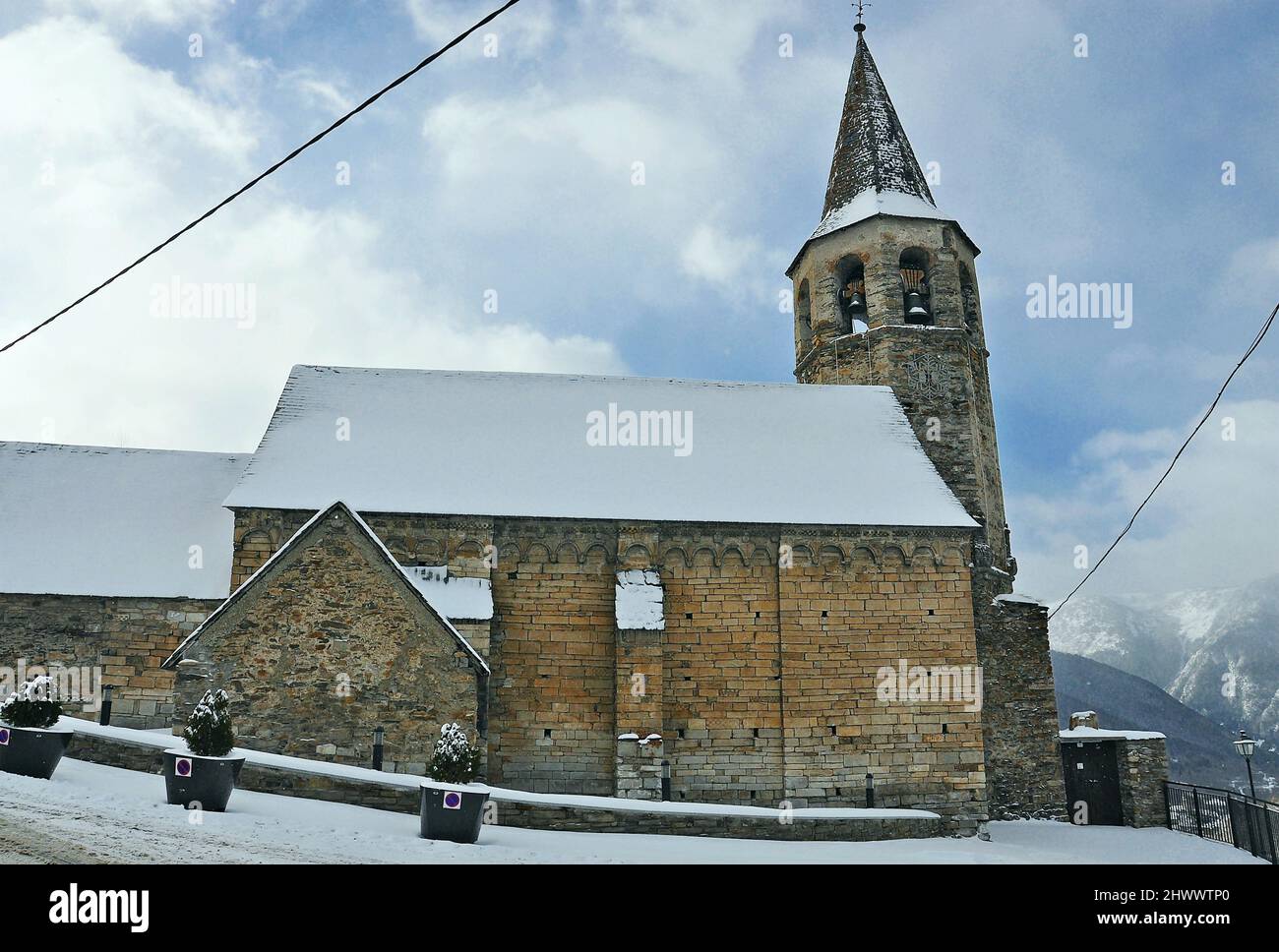 Chiesa di Sant Felix a Bagergue dei Pirenei catalani della regione Valle de Aran Provincia di Lérida, Catalogna, Spagna Foto Stock