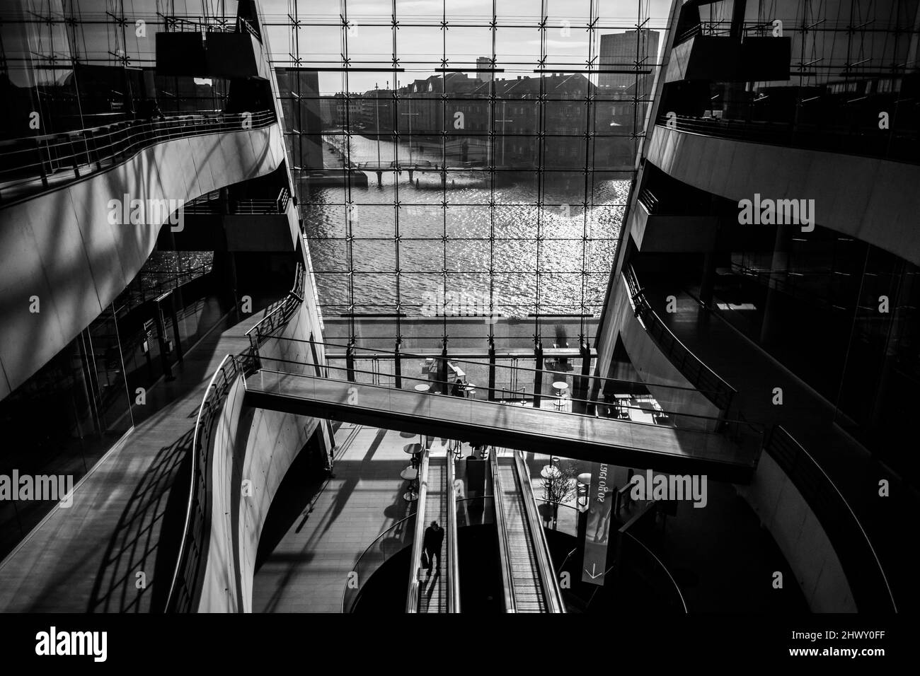 L'atrio interno del Black Diamond si aggiunge alla Royal Danish Library di Copenhagen, Danimarca. Foto Stock