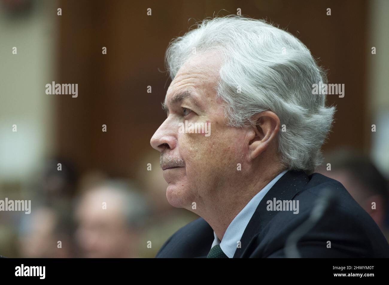 Washington, Stati Uniti. 08th Mar 2022. Il direttore della Central Intelligence Agency William Burns .frequenta un'audizione della House Intelligence Committee sulle 'minacce globali' presso il Campidoglio degli Stati Uniti a Washington, DC martedì 8 marzo 2022. Foto di Bonnie Cash/UPI Credit: UPI/Alamy Live News Foto Stock