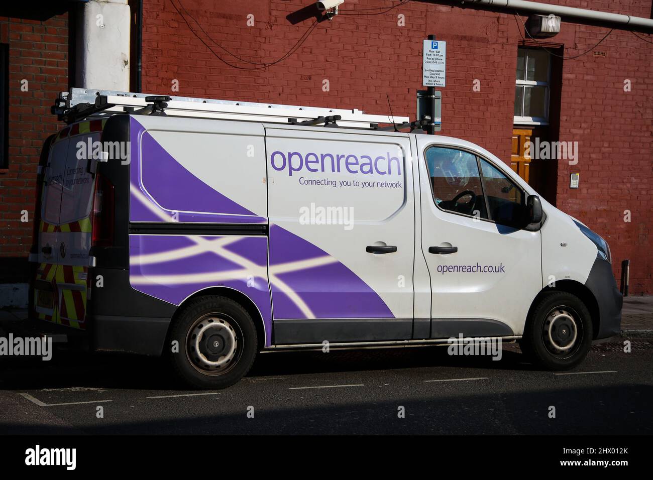 Londra, Regno Unito. 8th Mar 2022. A Londra si trova un furgone di riparazioni Openreach di BT. (Credit Image: © Dinendra Haria/SOPA Images via ZUMA Press Wire) Foto Stock