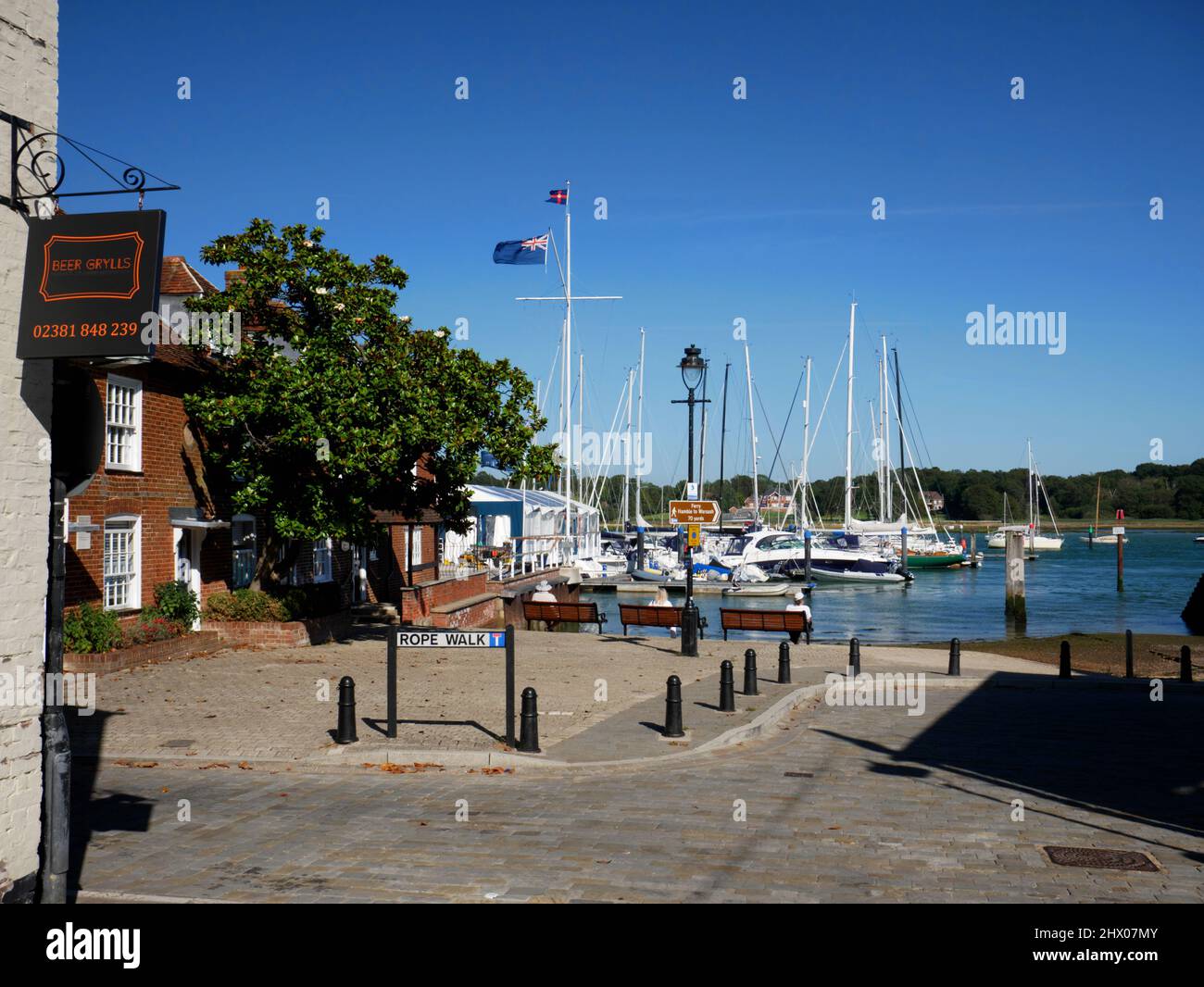 Passeggiata in corda e lungomare, Hamble-le-Rice, Hampshire. Foto Stock