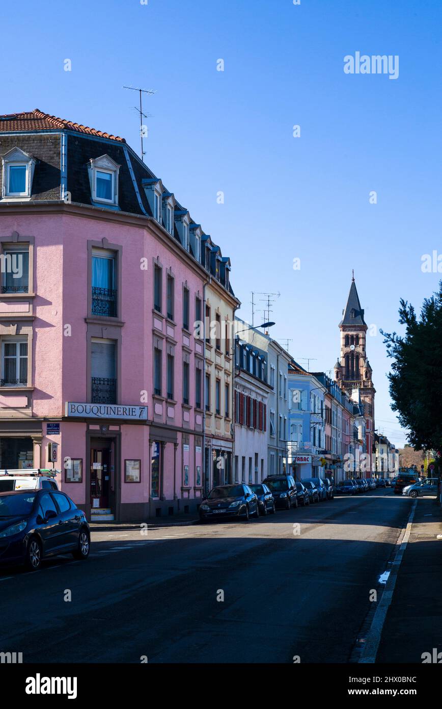 Cité ouvrière a Mulhouse/Francia. Il quartiere popolare è un primo esempio di edilizia popolare durante l’industrializzazione. Foto Stock