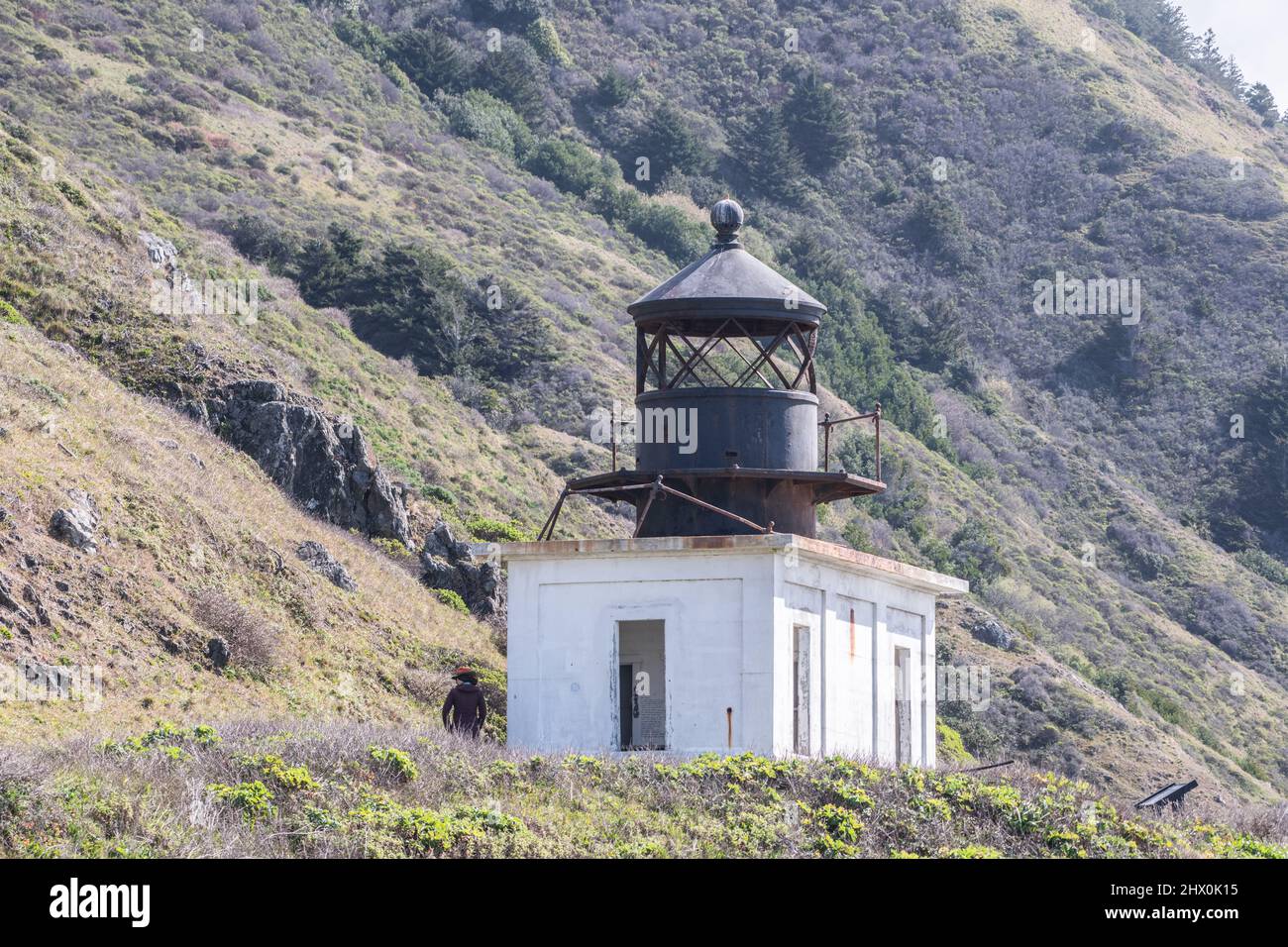 Faro di Punta Gorda in California, costruito nel 1911, smantellato nel 1951 è un punto di riferimento storico e sul registro nazionale dei luoghi storici. Foto Stock