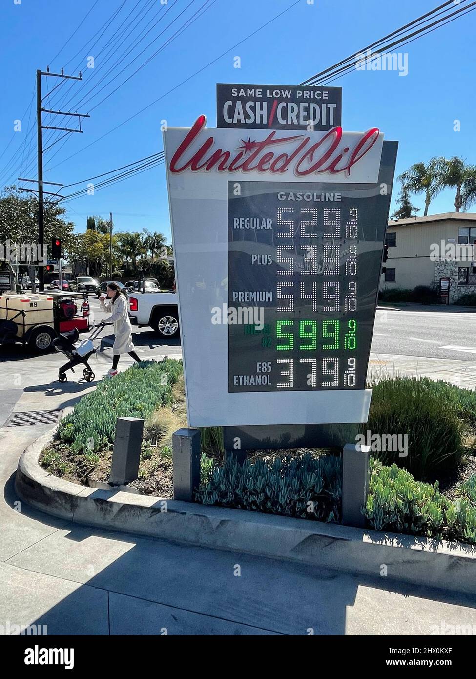 Prezzi del gas a Los Angeles, CA marzo 2022 Foto Stock
