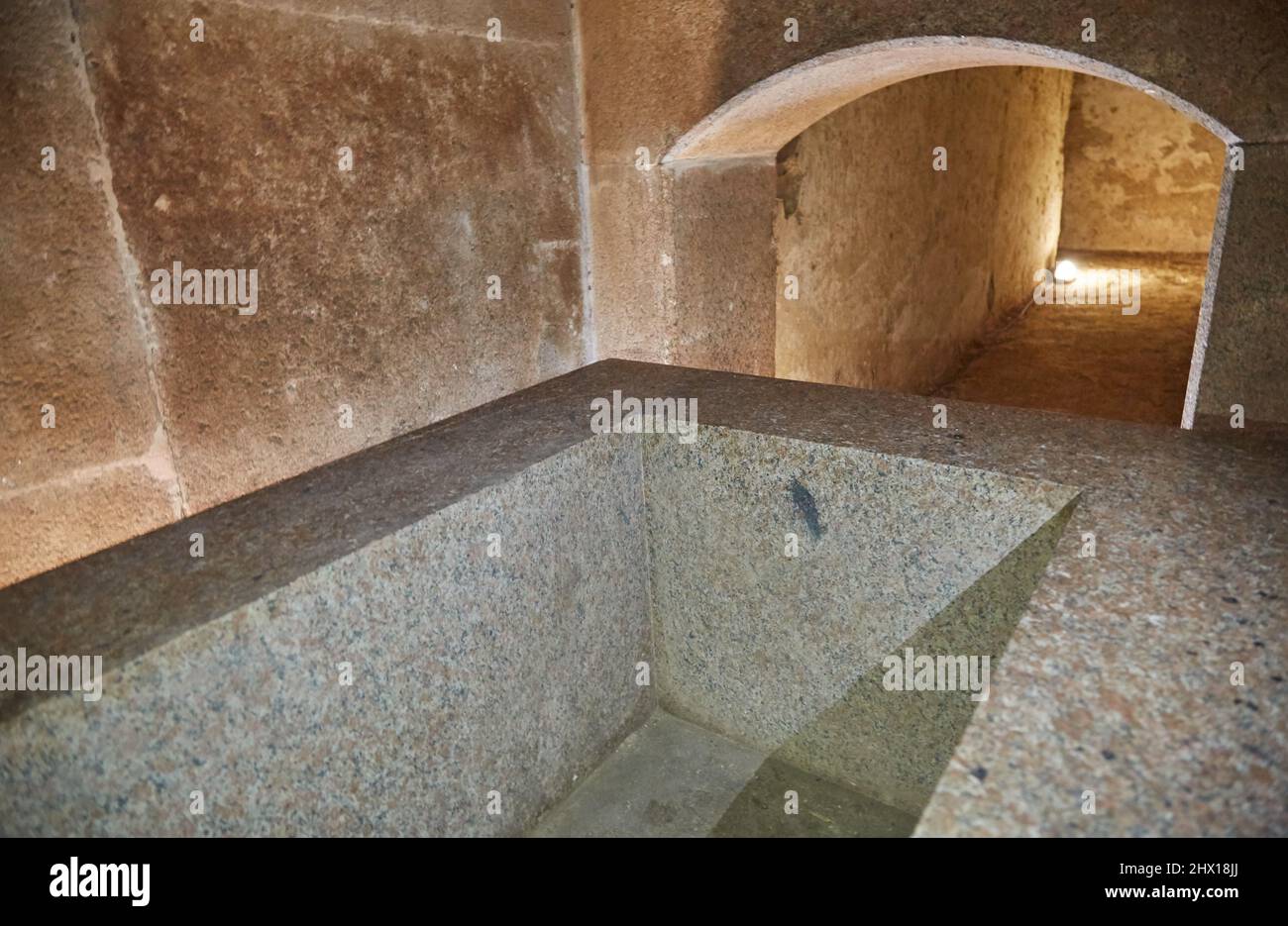 Il sarcofago di granito di precisione alla Piramide di El Lahun Foto Stock