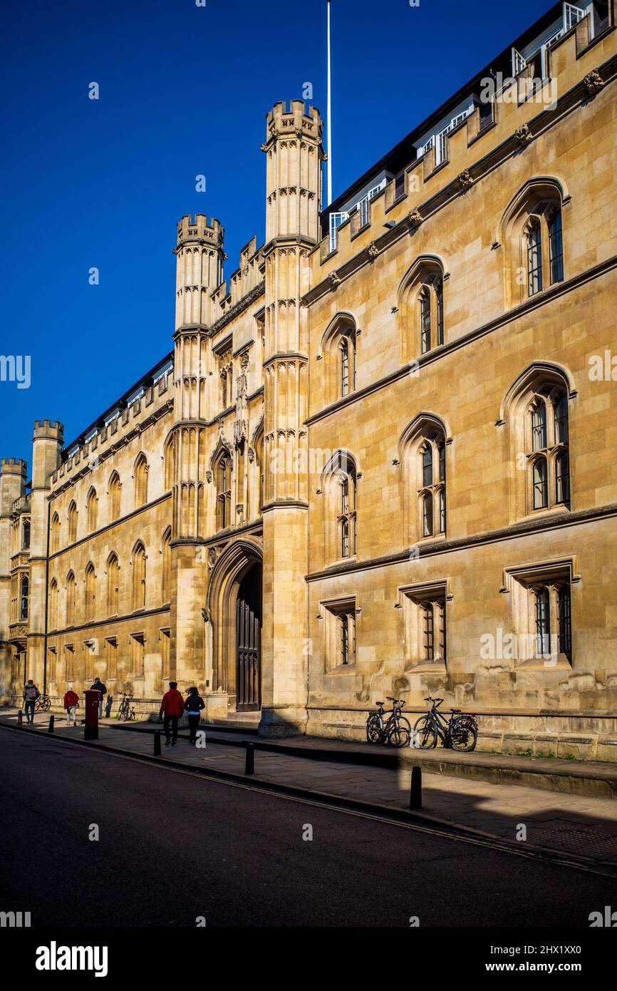 Ingresso principale del Corpus Christi College della Cambridge University. Cambridge Regno Unito. Il college fu fondato nel 1352 dai cittadini di Cambridge. Foto Stock