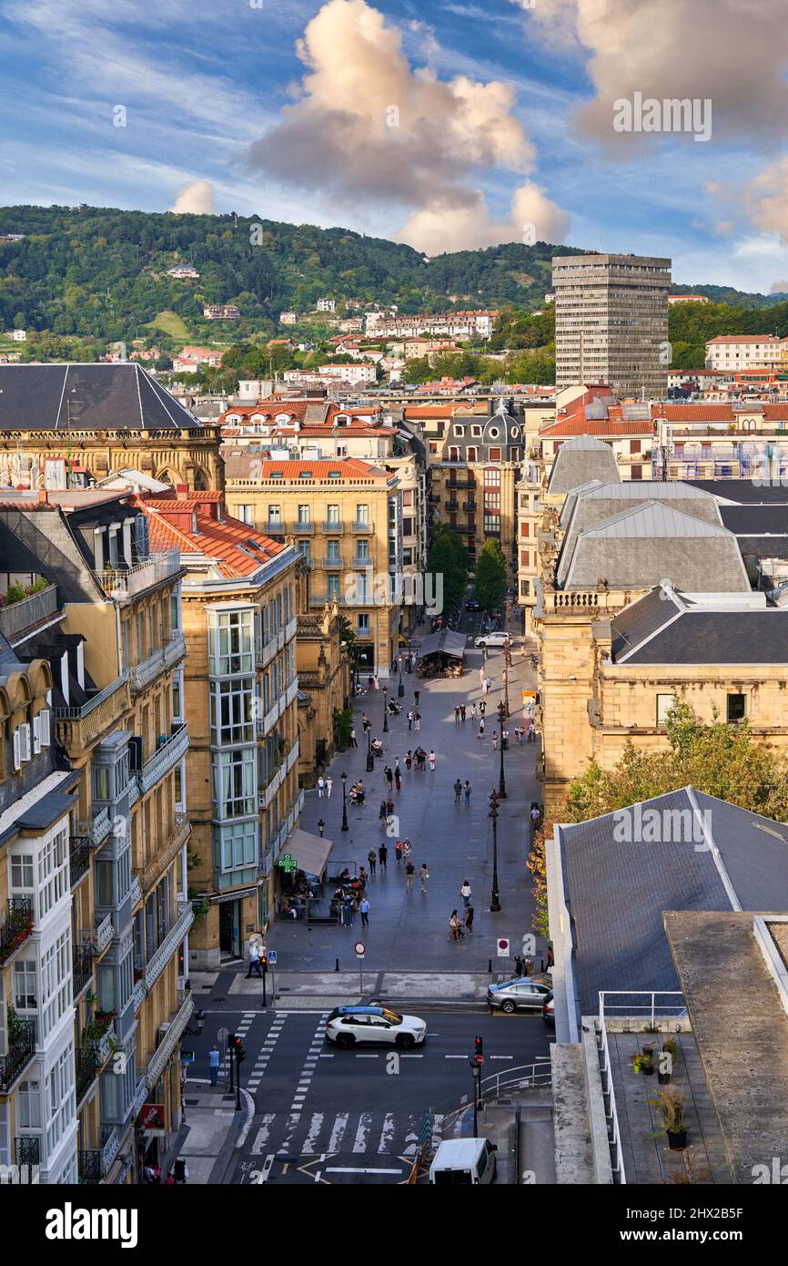Via Urdaneta, viste dal punto di vista di San Bartolomé, Donostia, San Sebastian, città cosmopolita di 187.000 abitanti, nota per la sua gastronomia, Foto Stock