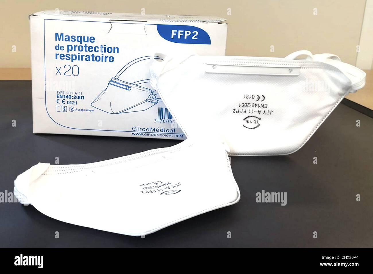 Maschere di protezione respiratoria immagini e fotografie stock ad alta  risoluzione - Alamy