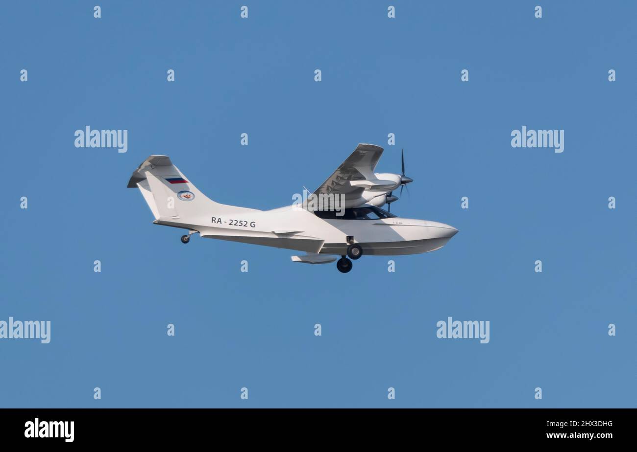 REGIONE DI MOSCA, CAMPO AEREO DI CHERNOE 22 maggio 2021: Velivolo anfibio L-65 - Seagull il festival, teoria e pratica dell'aviazione del cielo. Foto Stock