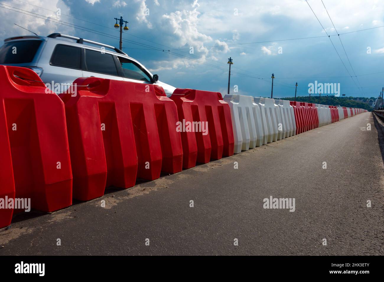 Barriere Di Sicurezza In Plastica Rossa Immagini E Fotografie Stock Ad barriere-di-sicurezza-in-plastica-rossa-immagini-e-fotografie-stock-ad