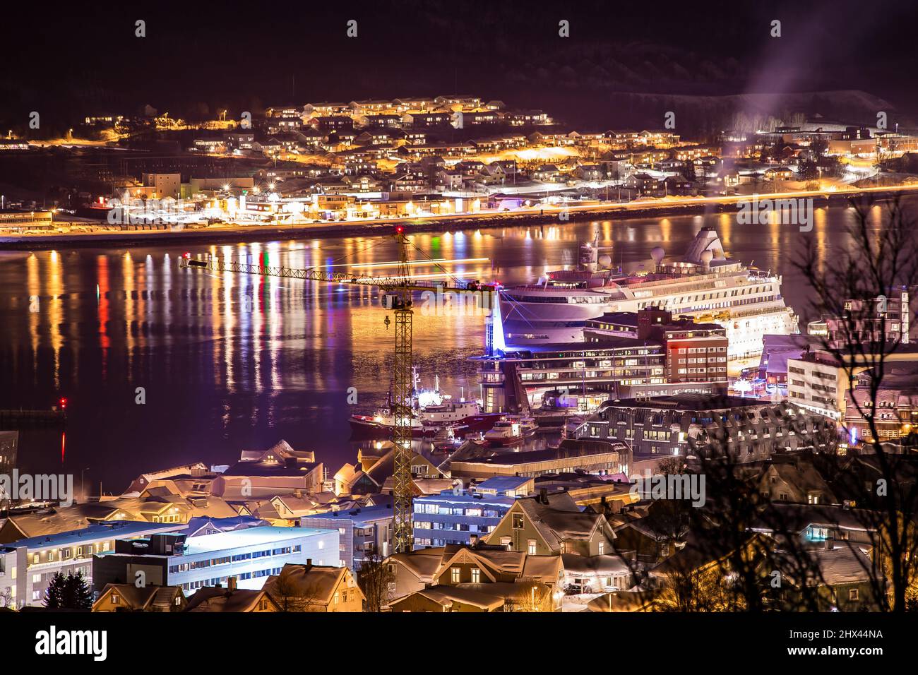 Tromso di notte Nord Norvegia Europa Foto Stock