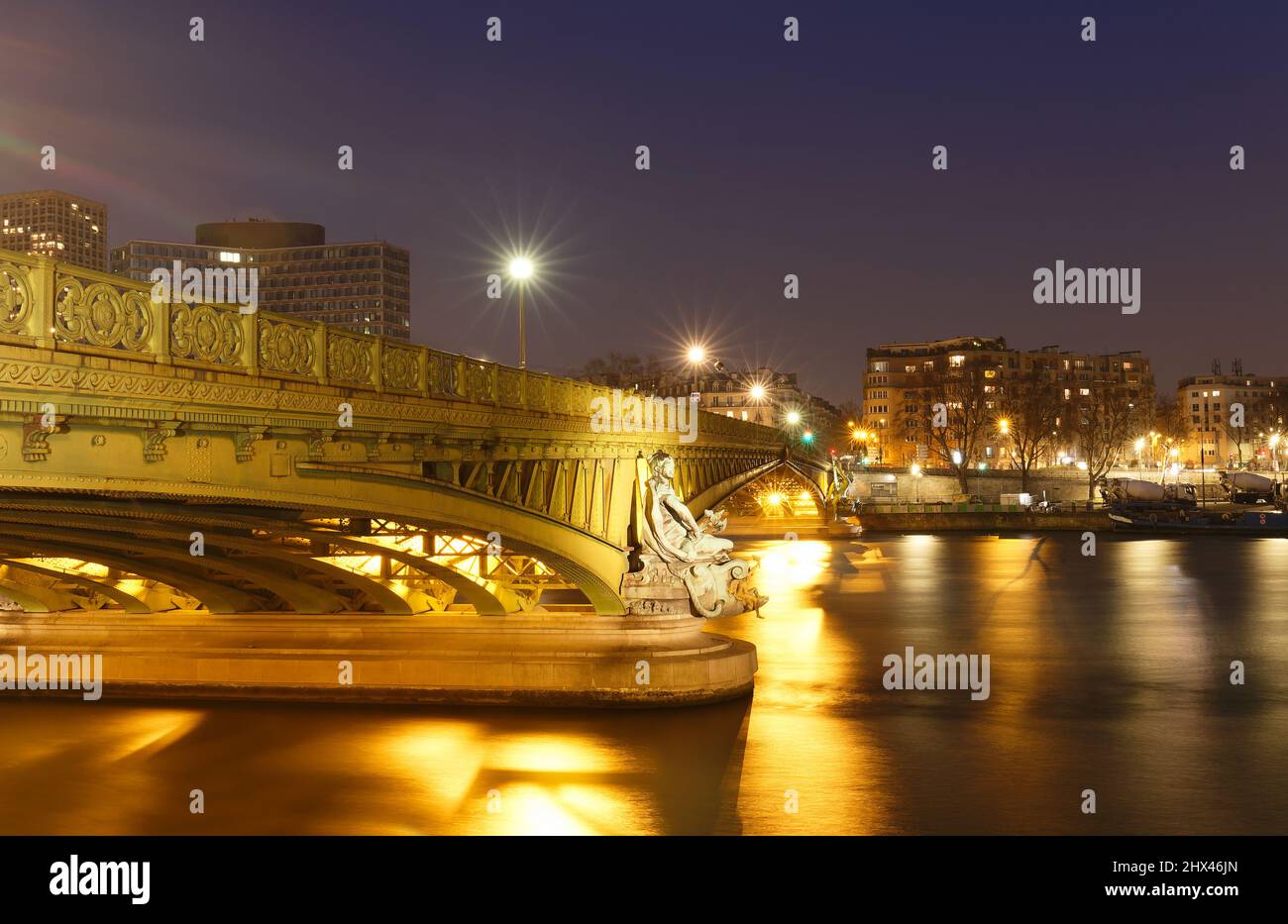 Il famoso ponte Mirabeau fu costruito nel 1893 . Parigi Francia. Foto Stock