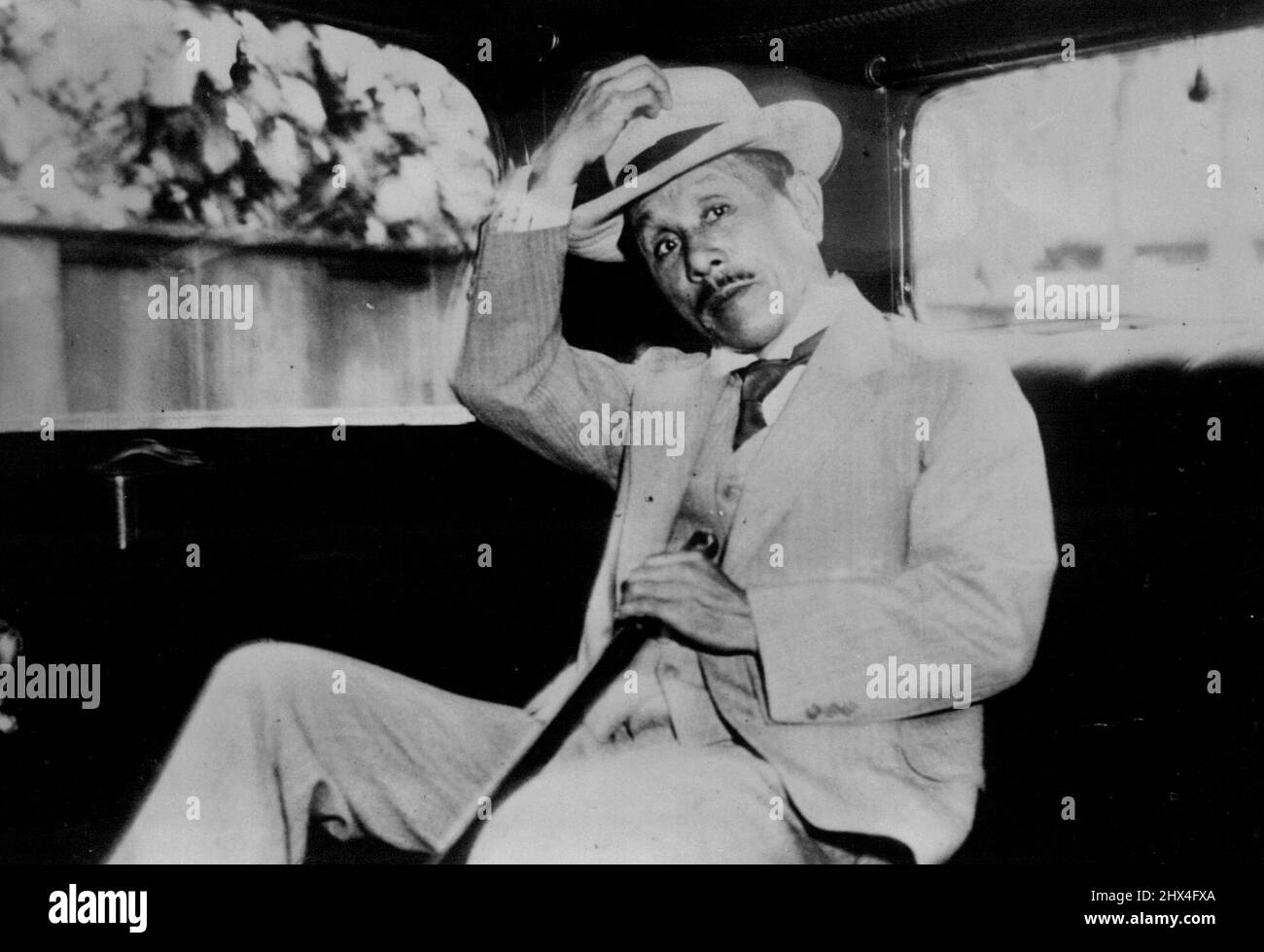 Il Ministro degli Esteri Hirota ha affidato la formazione del Gabinetto Giapponese. Il Mikado commissionò questa mattina (5,3) Hirota straniera con la formazione del nuovo Gabinetto giapponese, dopo che il presidente della Casa dei Lord giapponese, il principe Konoye, aveva declinato da salute Rick opinioni. Aprile 20, 1936. Foto Stock