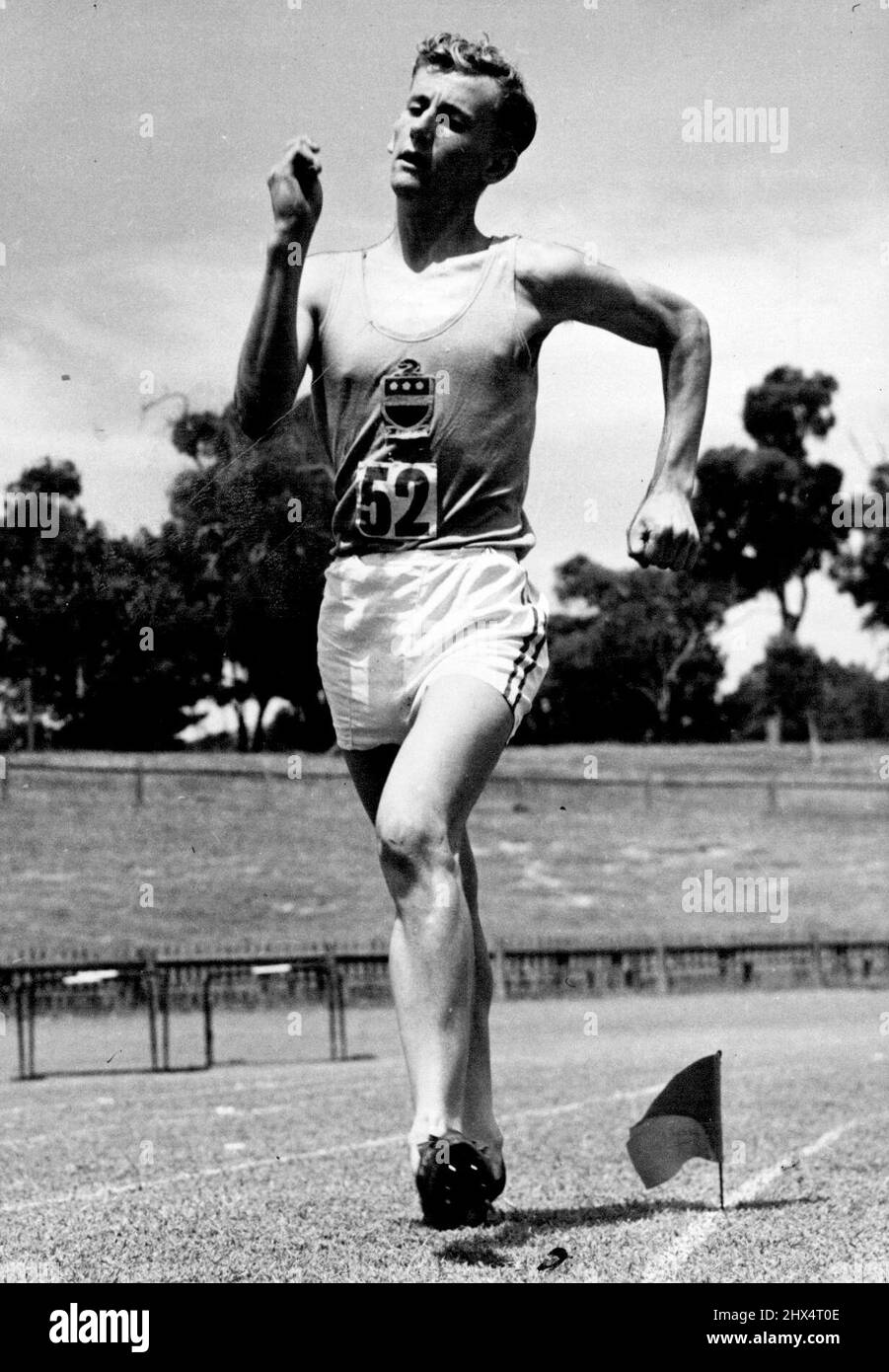 Donald Keane in azione. Il suo tempo per i 10.000 metri è stato più di un minuto migliore rispetto al set standard per la selezione. Maggio 2, 1952. Foto Stock