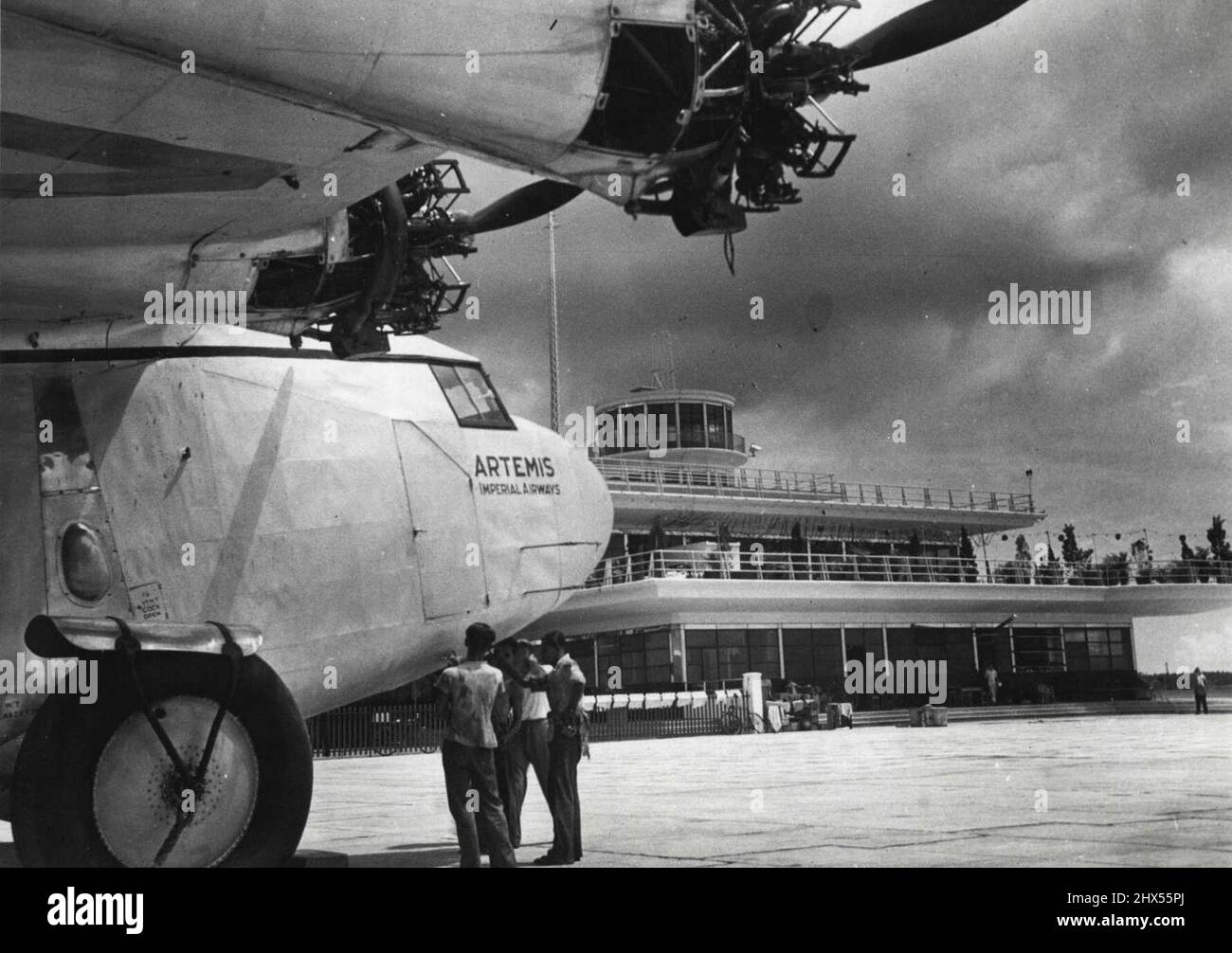Un aereo di linea Imperial Airways è pronto per un volo de uno degli hangar. Marzo 03, 1938. Foto Stock